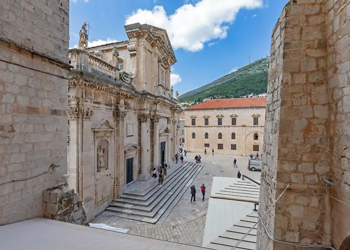 Cathedral Apartmán *