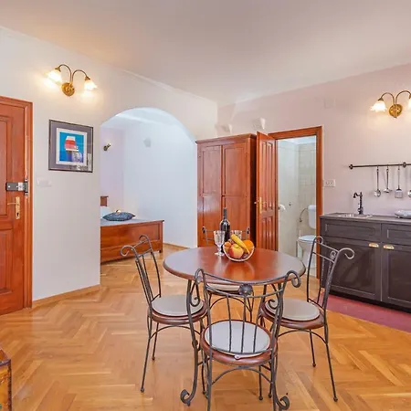 Apartment Cathedral