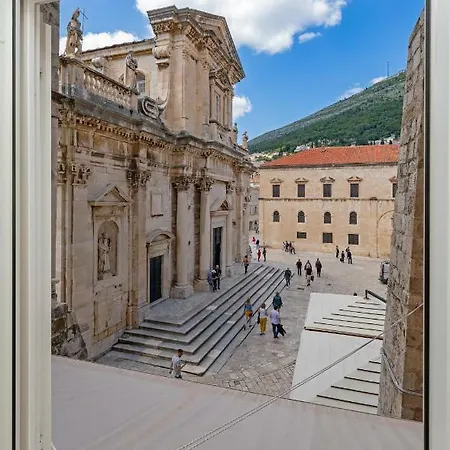 Apartment Cathedral *