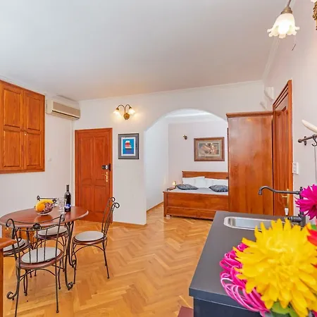 Apartment Cathedral